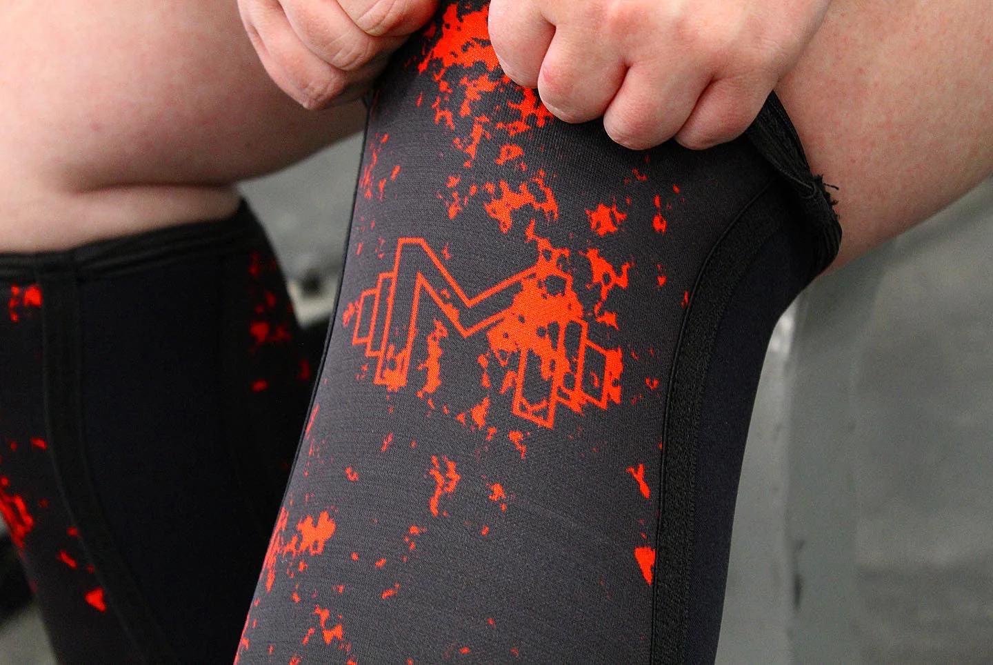 Knee Sleeves 7mm by Mass Cast - Image 2